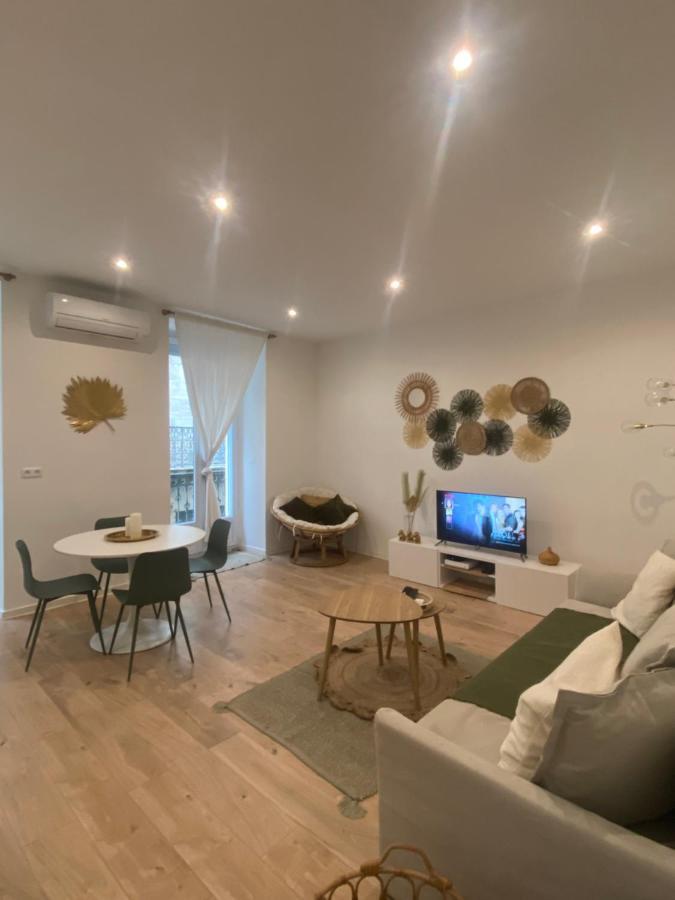 Le Casimir - Superbe T3 En Plein Centre Ville Renove Avec Gout - Wifi Безие Екстериор снимка