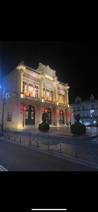 Le Casimir - Superbe T3 En Plein Centre Ville Renove Avec Gout - Wifi Безие Екстериор снимка